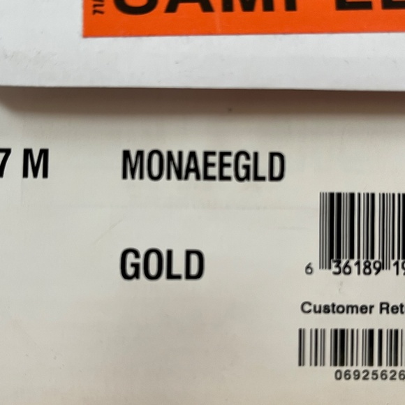 Peep-Toe Sparkly Gold Pumps (size 7) - Picture 10 of 10